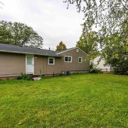 Appartamento Amazing Ranch Mins Away From Airprt/Rit/Dwtn/Uofr Rochester Esterno foto
