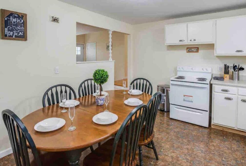 Appartamento Amazing Ranch Mins Away From Airprt/Rit/Dwtn/Uofr Rochester Esterno foto
