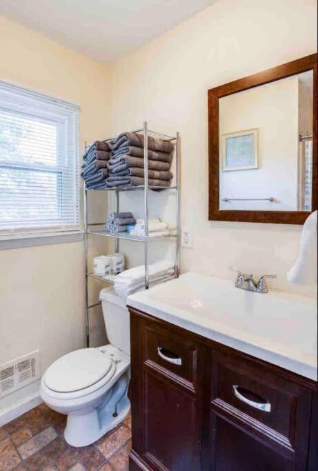 Appartamento Amazing Ranch Mins Away From Airprt/Rit/Dwtn/Uofr Rochester Esterno foto