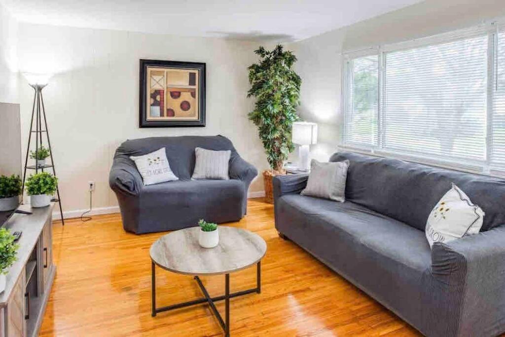 Appartamento Amazing Ranch Mins Away From Airprt/Rit/Dwtn/Uofr Rochester Esterno foto